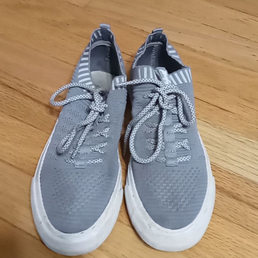 Gray Blow Fish Sneakers